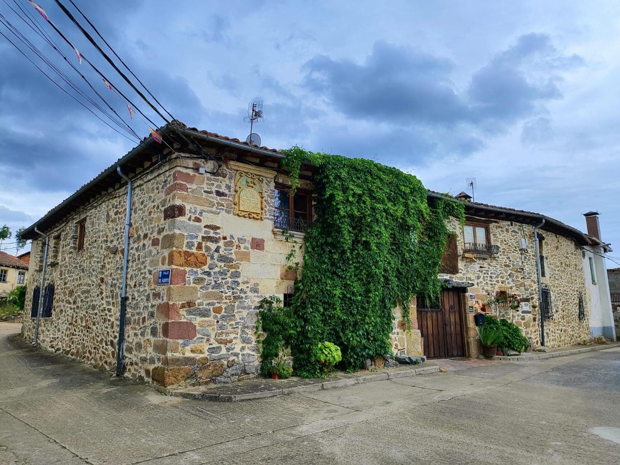 Casa Simon Pensionat Cervera De Pisuerga Exteriör bild